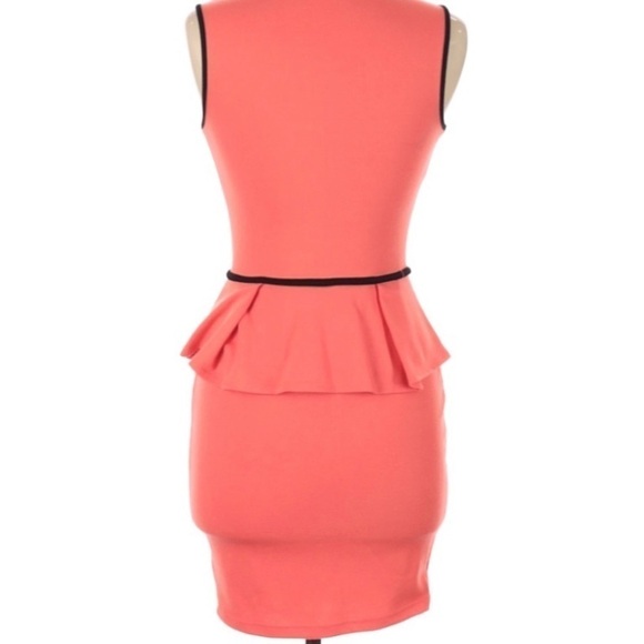 SOPRANO BODYCON SLEEVELESS PEPLUM MINI DRESS S - Picture 4 of 4